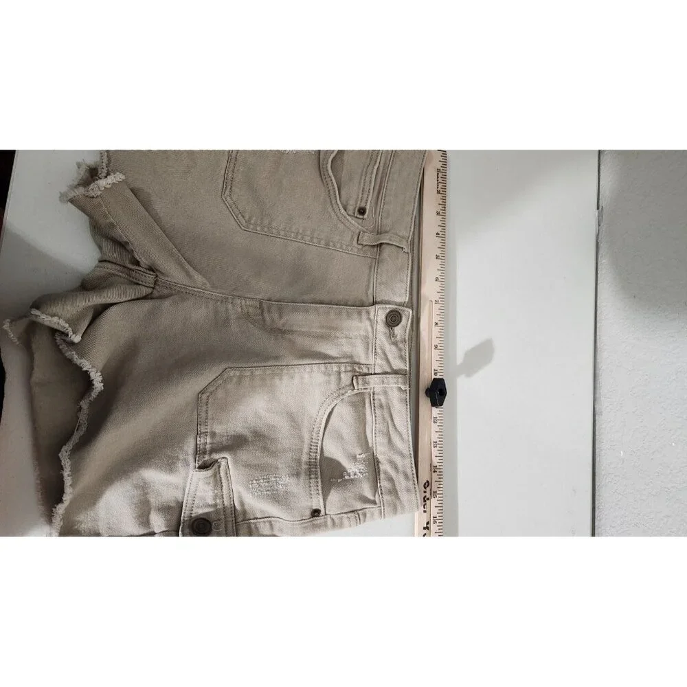 Time And Tru Shorts Womens Size 12 Khaki Beige Distressed Raw Hem Casual Outdoor
